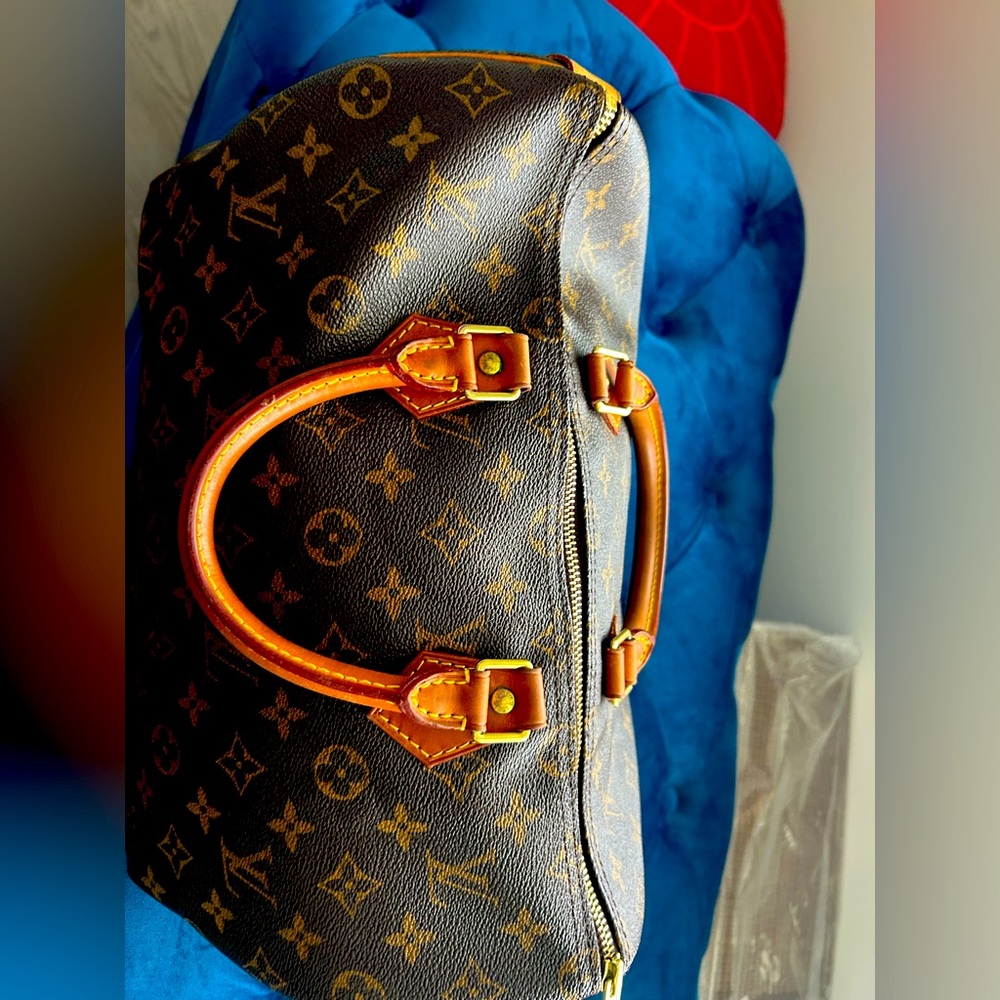 Louis Vuitton Speedy 35